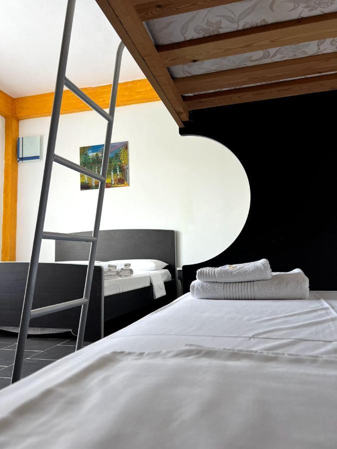Hotel אוריקום מראה חיצוני תמונה
